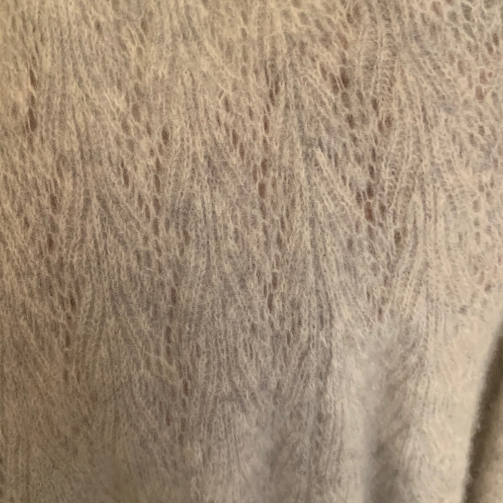 100% cashmere sweater. XL